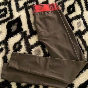 Gym shark leggings